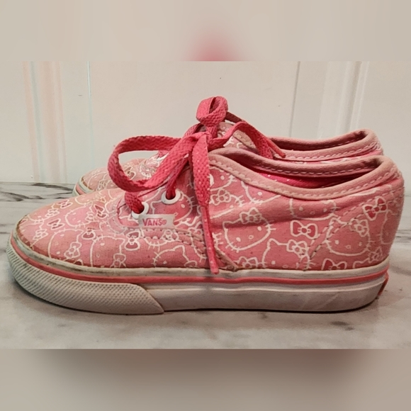 Vans x Hellow Kitty pink sneakers toddler size 7 - Picture 3 of 8